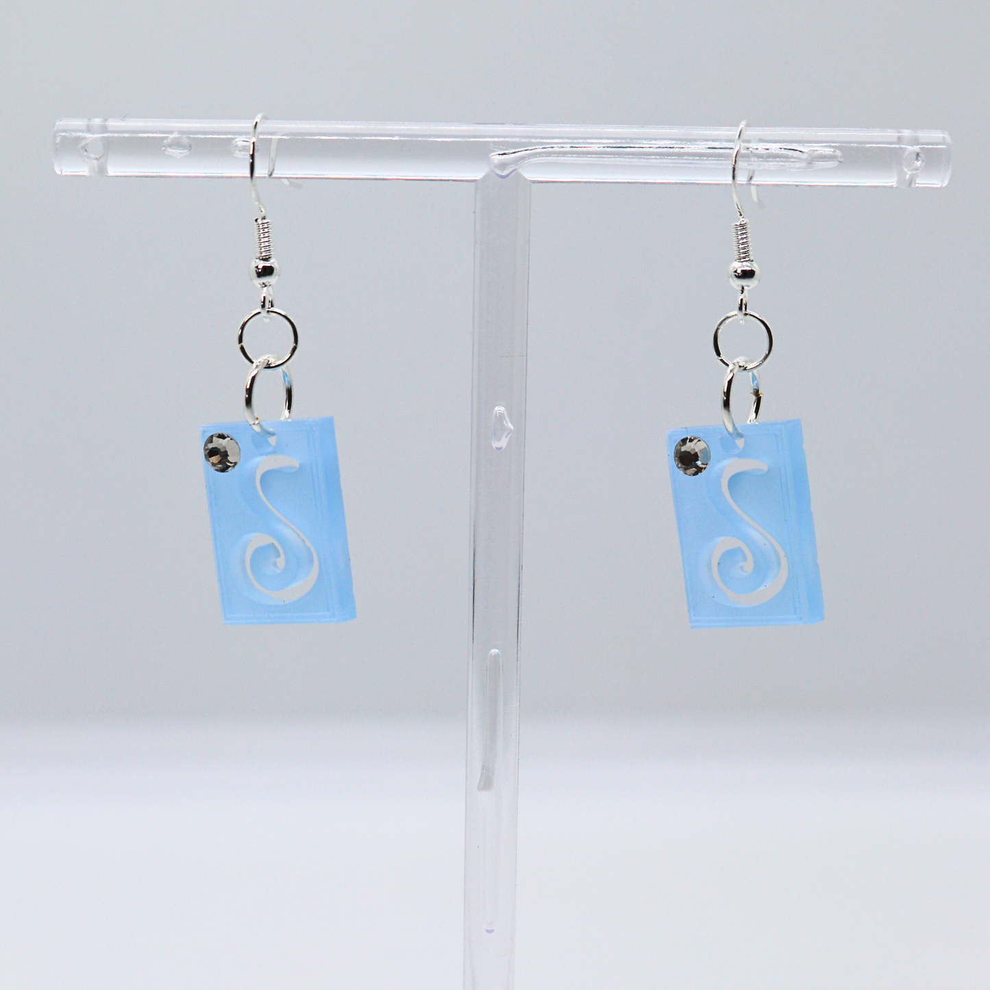 Soroptimist: Beautiful Earrings. Powerful Purpose.
