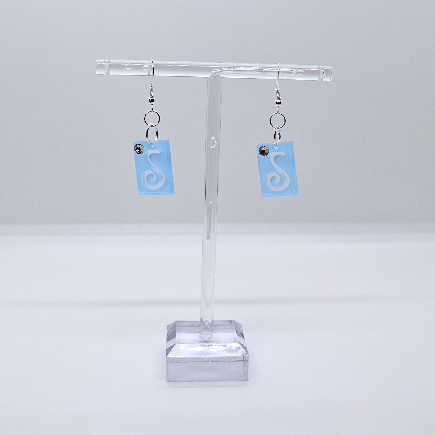 Soroptimist: Beautiful Earrings. Powerful Purpose.