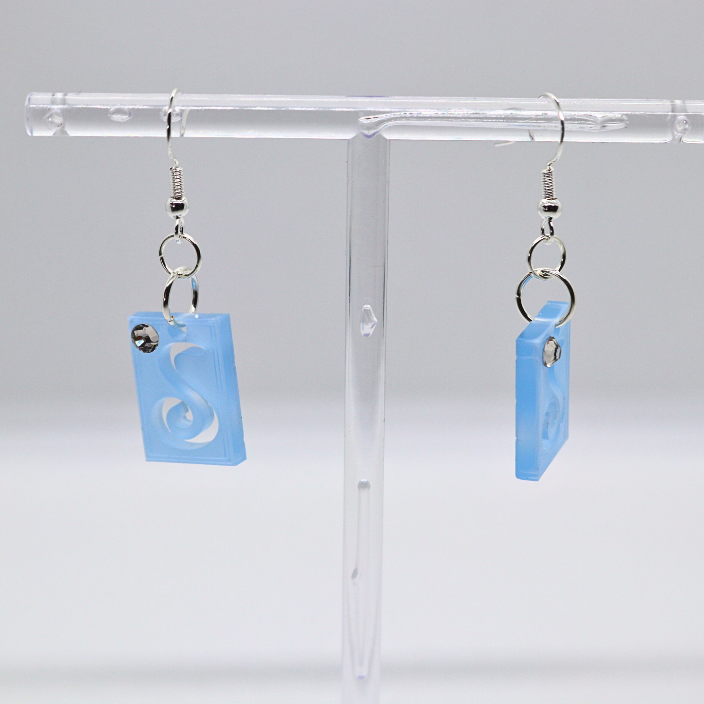 Soroptimist: Beautiful Earrings. Powerful Purpose.
