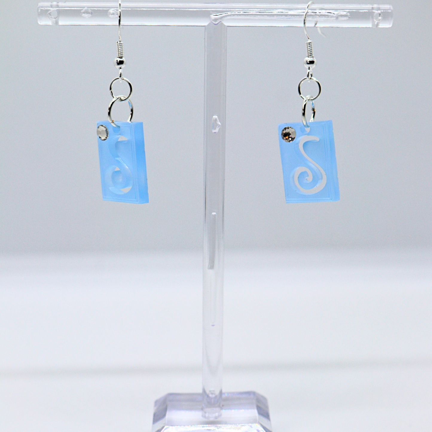 Soroptimist: Beautiful Earrings. Powerful Purpose.