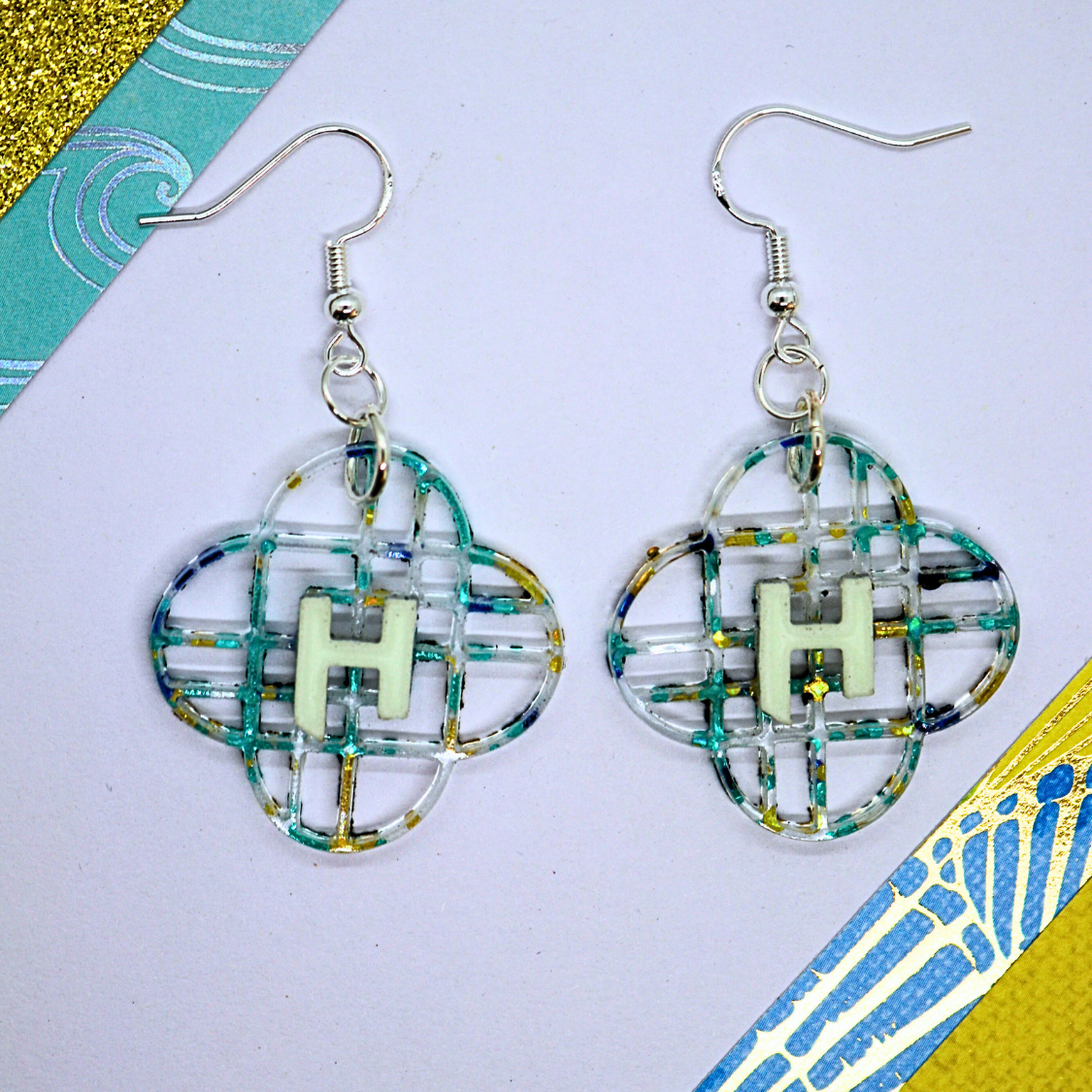 KPop Demon Hunters Zoey Earrings (Glow in the Dark)