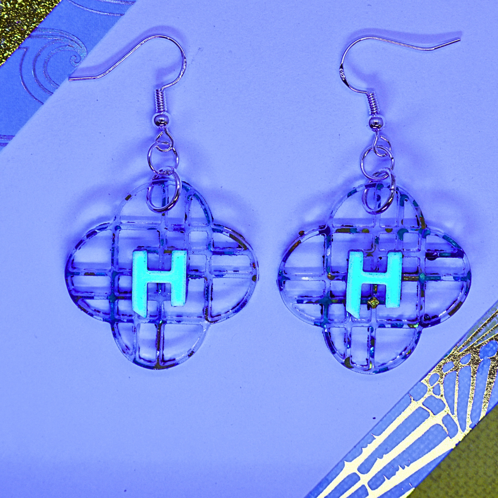 KPop Demon Hunters Zoey Earrings (Glow in the Dark)