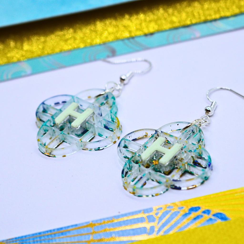 KPop Demon Hunters Zoey Earrings (Glow in the Dark)