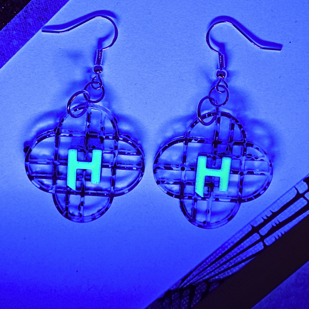 KPop Demon Hunters Mira Earrings (Glow in the Dark)