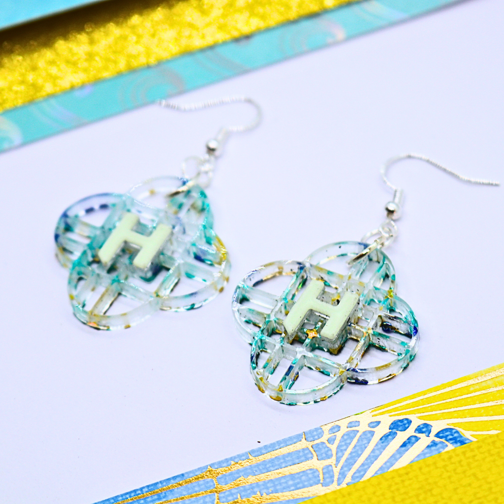 KPop Demon Hunters Zoey Earrings (Glow in the Dark)